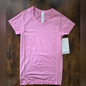 Lululemon Swiftly Tech Short Sleeve 2.0 Size 4 New